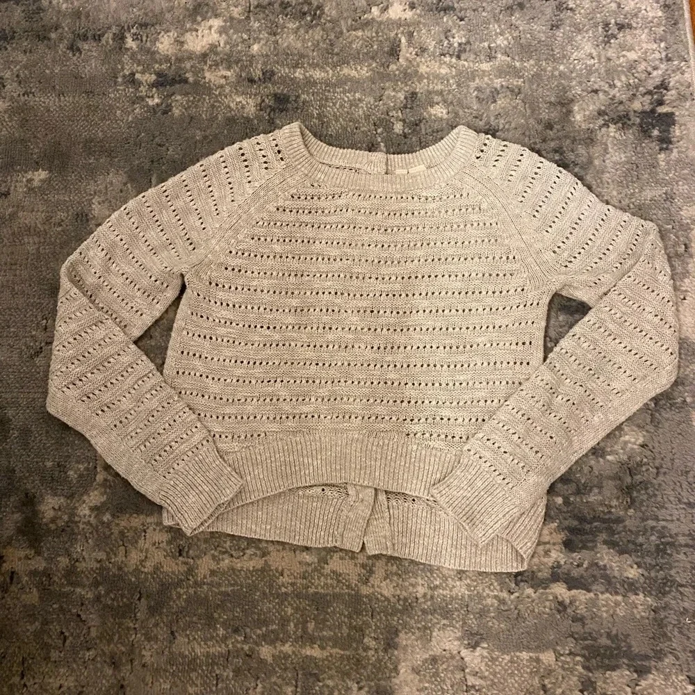 Moth for Anthropologie Eyelet Full Back Button Crop Sweater, SZ Large - Picture 2 of 5